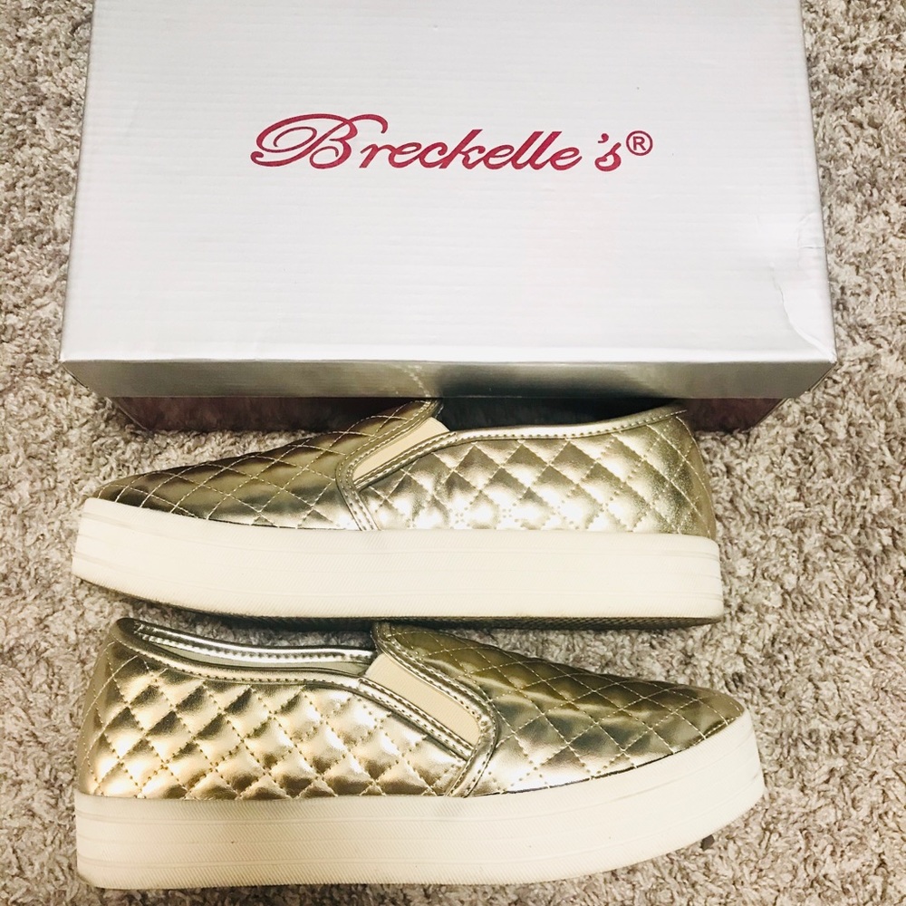 Breckelle’s golden platform snickers